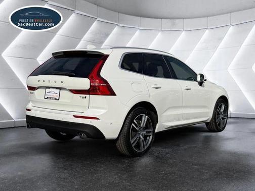 2018 Volvo XC60 T6 Momentum