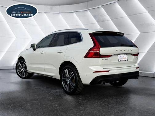 2018 Volvo XC60 T6 Momentum