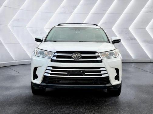 2018 Toyota Highlander LE