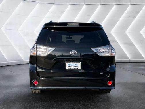 2017 Toyota Sienna SE Premium