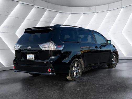 2017 Toyota Sienna SE Premium