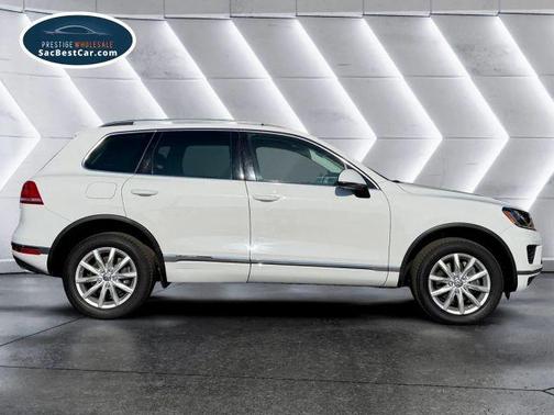 2017 Volkswagen Touareg V6 Sport w/Technology