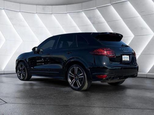 2014 Porsche Cayenne GTS