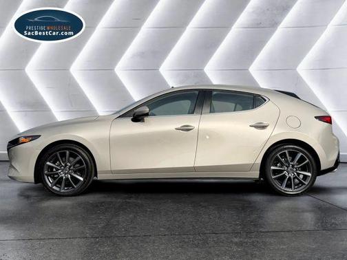 2022 Mazda Mazda3 FWD w/Preferred Package