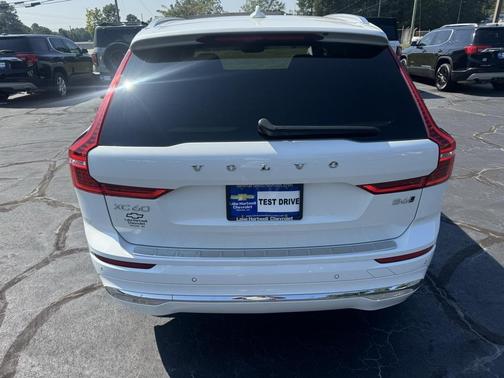 2022 Volvo XC60 B6 Inscription