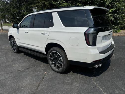 2025 Chevrolet Tahoe 2WD RST