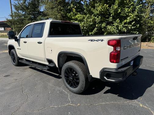 2026 Chevrolet Silverado 2500 Custom
