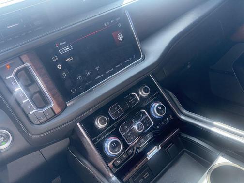 White Frost Tricoat 2023 GMC Yukon Denali Ultimate