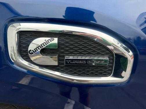 2017 Nissan Titan XD SL