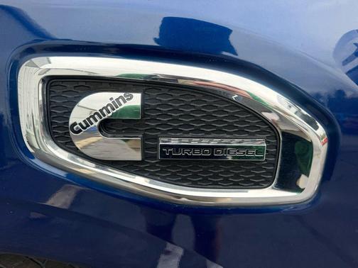 2017 Nissan Titan XD SL