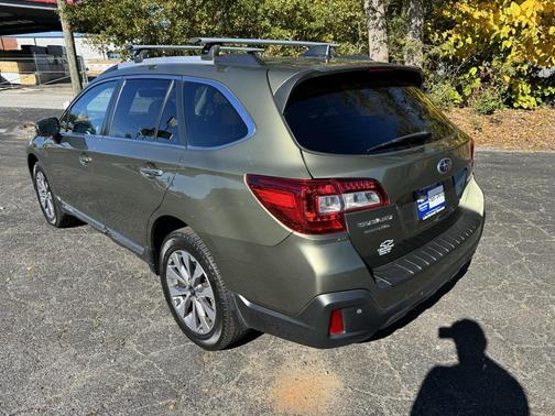 2018 Subaru Outback 2.5i Touring