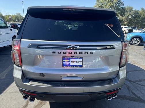 2023 Chevrolet Suburban 4WD Z71