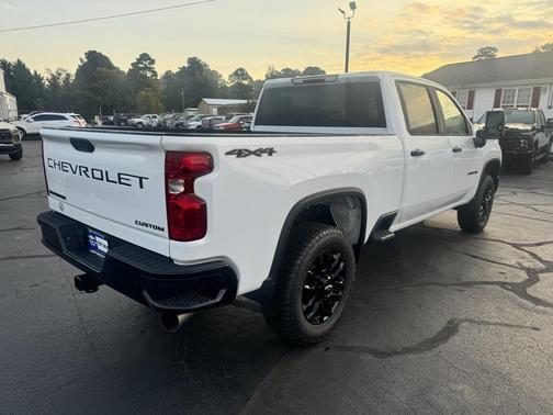 2026 Chevrolet Silverado 2500 Custom