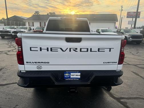 2026 Chevrolet Silverado 2500 Custom