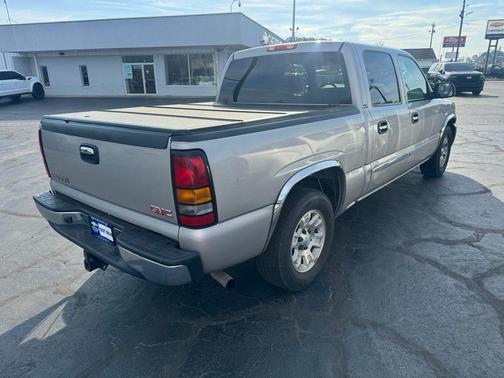 2005 GMC Sierra 1500 SLE Crew Cab