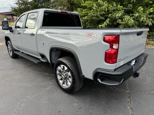 2024 Chevrolet Silverado 2500 Custom