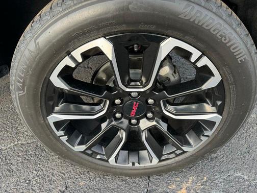 2024 GMC Canyon Denali