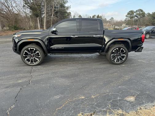 2024 GMC Canyon Denali