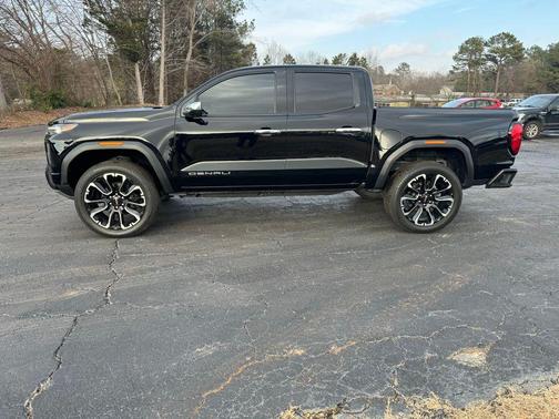 2024 GMC Canyon Denali