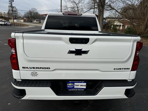 2025 Chevrolet Silverado 1500 Custom