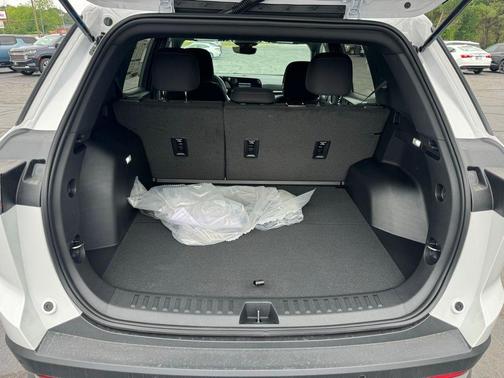 Summit White 2026 Chevrolet Equinox 1LT