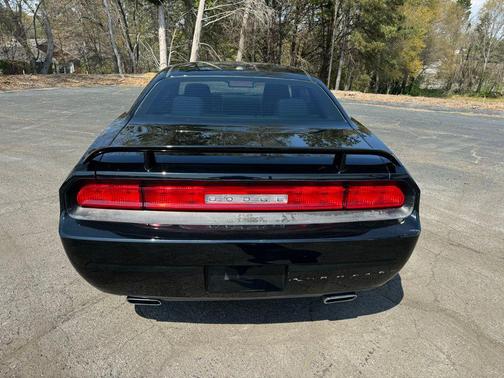 2013 Dodge Challenger SXT