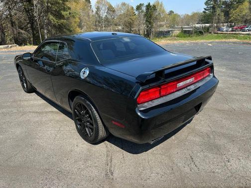 2013 Dodge Challenger SXT