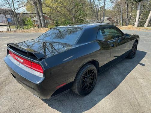 2013 Dodge Challenger SXT
