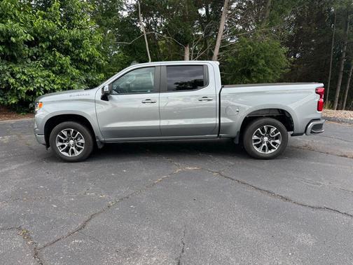 Sterling Gray Metallic 2023 Chevrolet Silverado 1500 LT