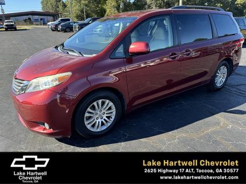2011 Toyota Sienna XLE
