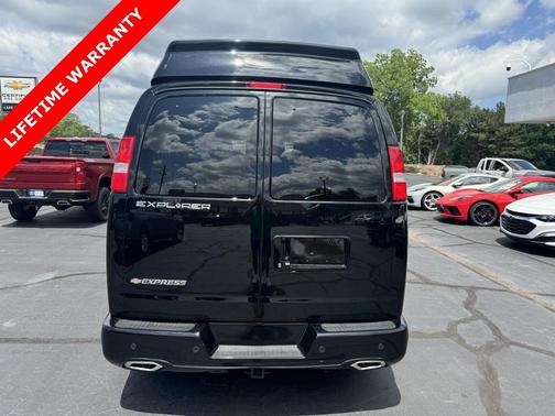 2025 Chevrolet Express 2500 RWD 2500 Regular Wheelbase WT