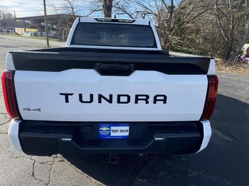 2022 Toyota Tundra SR5