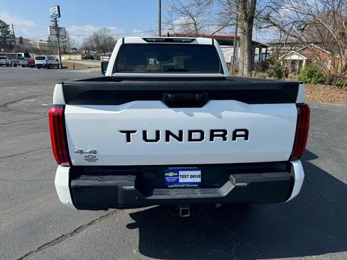 2022 Toyota Tundra SR5