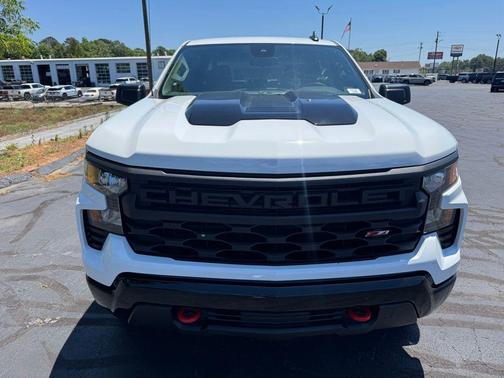 Summit White 2026 Chevrolet Silverado 1500 Custom Trail Boss