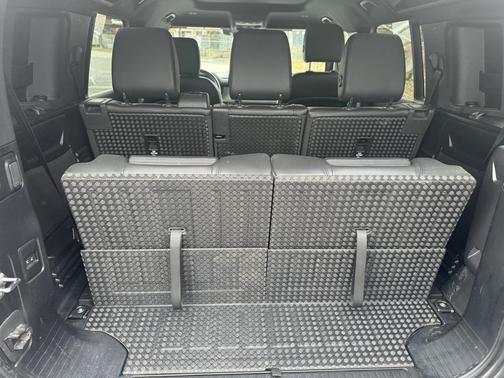 2023 Land Rover Defender 110 X-Dynamic SE