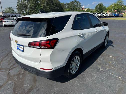 Summit White 2023 Chevrolet Equinox LS