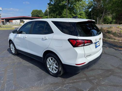 Summit White 2023 Chevrolet Equinox LS