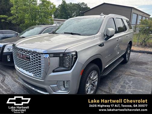 Pearl Beige Metallic 2022 GMC Yukon SLT