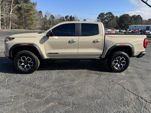 2024 GMC Canyon AT4X