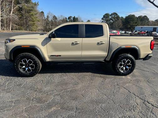 2024 GMC Canyon AT4X