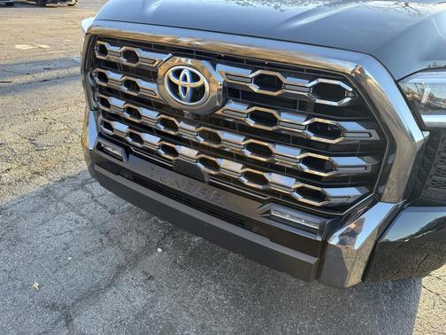 2024 Toyota Tundra Hybrid Platinum