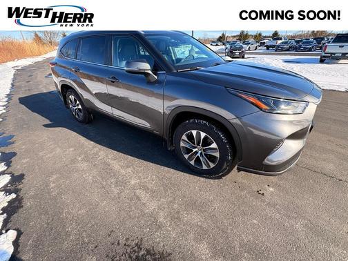 2024 Toyota Highlander Hybrid XLE
