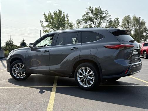2022 Toyota Highlander Limited