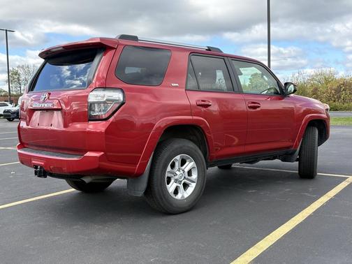 2024 Toyota 4Runner SR5
