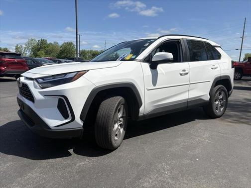 2022 Toyota RAV4 XLE