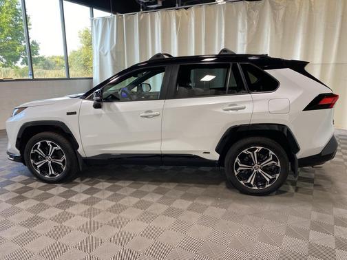 2024 Toyota RAV4 Prime XSE