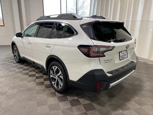 2022 Subaru Outback Touring XT