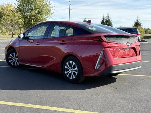 2022 Toyota Prius Prime XLE