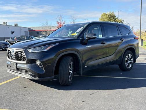 2021 Toyota Highlander Hybrid XLE