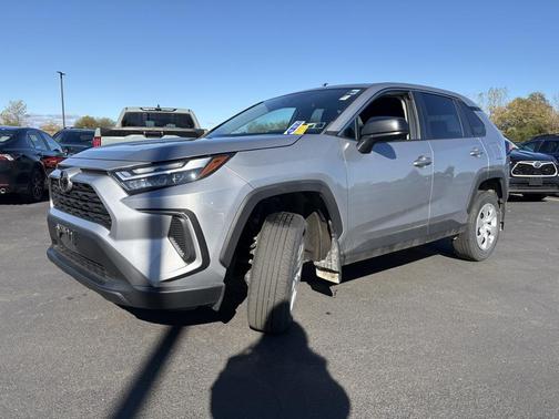 2023 Toyota RAV4 LE